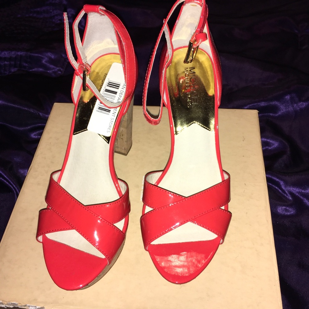 Michael kors platform